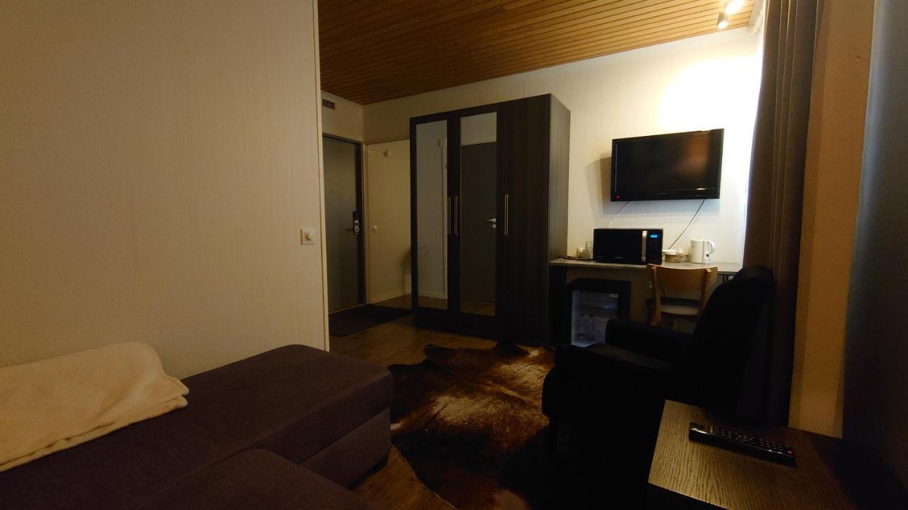 Hotel Guossi 카리가스니에미 외부 사진